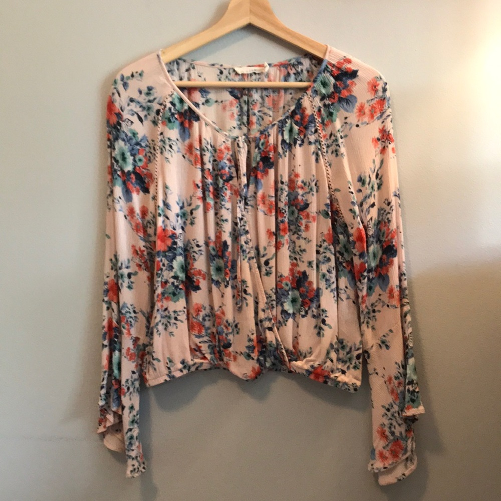 Lush pink floral blouse w/ bell sleeves